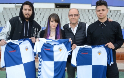 Antoni Reguant, president del Sabadell, amb alguns dels membres de la nova secció | Roger Benet (CES)